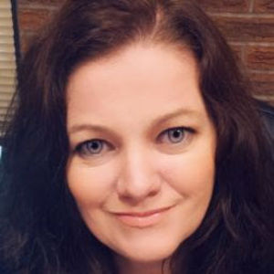 Meet your Posher, Laurie